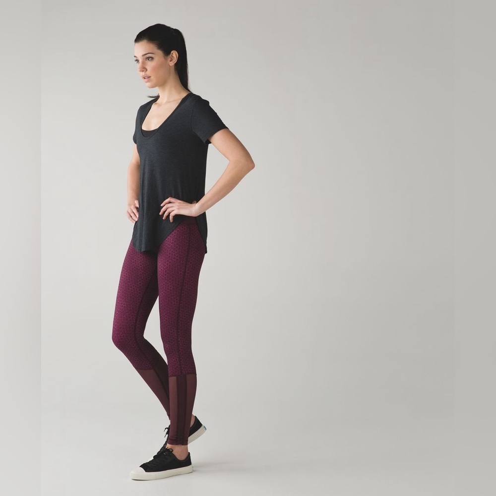 LULULEMON Sweaty Endeavour, Raspberry Bordeaux, 28” (US 4)